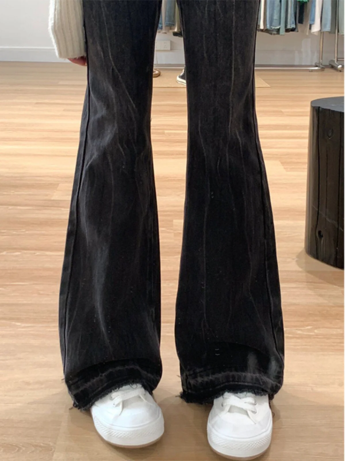 High Waist Flared Jeans Women's Loose Fit Bootcut Denim Pants plus Size Pear Shape Body Slimming Spring Fashion Casual Wear
High Waist Flared Jeans Women's Loose Fit Bootcut Denim Pants plus Size Pear Shape Body Slimming Spring Fashion Casual Wear
