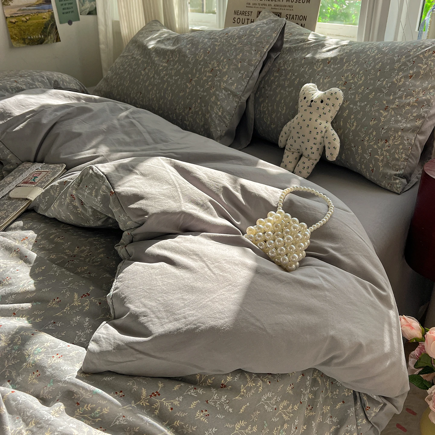 Gray Bedding Set Simple Style Soft Bed Sheet Set Queen King Size Duvet Cover Set No Filling With Pillowcase Bedroom Decor
Gray Bedding Set Simple Style Soft Bed Sheet Set Queen King Size Duvet Cover Set No Filling With Pillowcase Bedroom Decor