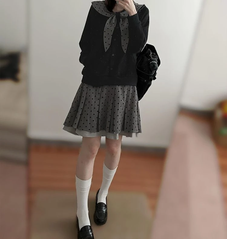 2026 Long Sleeved Top Early Spring New Wave Dot Half Skirt Academy Set
2026 Long Sleeved Top Early Spring New Wave Dot Half Skirt Academy Set