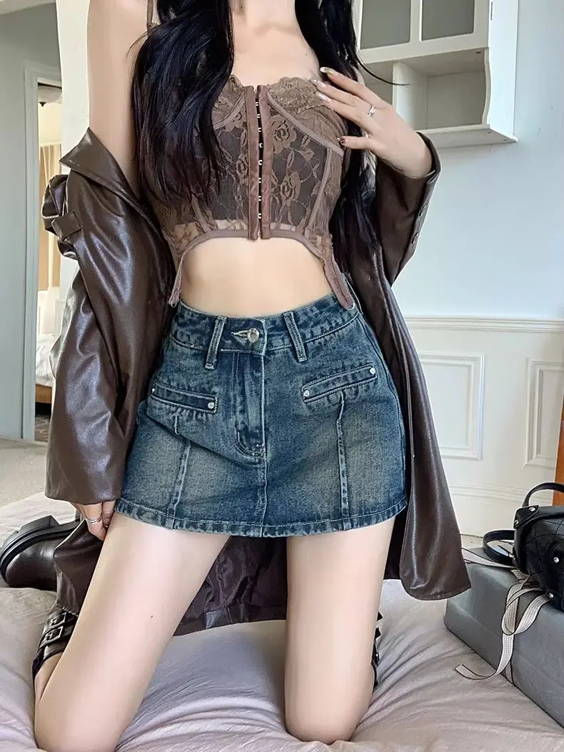 American Retro Denim Short Skirt Pants A-line High Waisted Shorts Fashionable Versatile Women's Spring/Summer 2025 New Shorts
American Retro Denim Short Skirt Pants A-line High Waisted Shorts Fashionable Versatile Women's Spring/Summer 2025 New Shorts