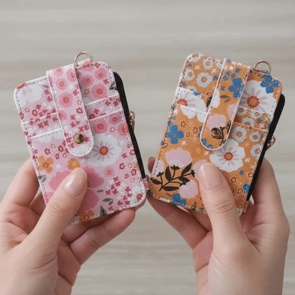 Portable Flowers and Plants Wallet PVC Classic Floral Patterned Card Bag Anti-splash Water Multiple Card Short Leather Purse
Portable Flowers and Plants Wallet PVC Classic Floral Patterned Card Bag Anti-splash Water Multiple Card Short Leather Purse