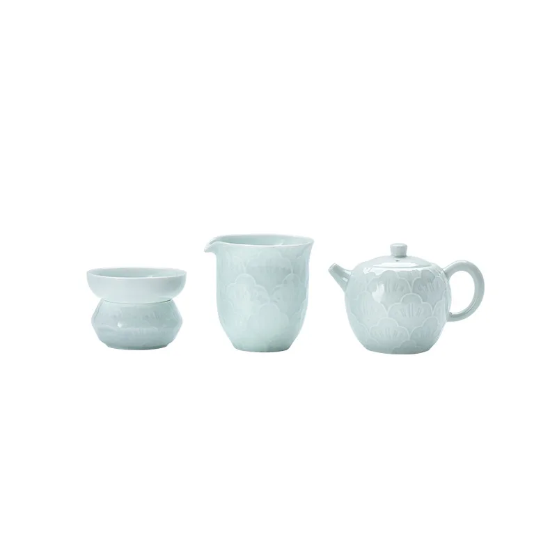 Jingdezhen ceramic tea set carved gaiwan complete high-end gift set
Jingdezhen ceramic tea set carved gaiwan complete high-end gift set