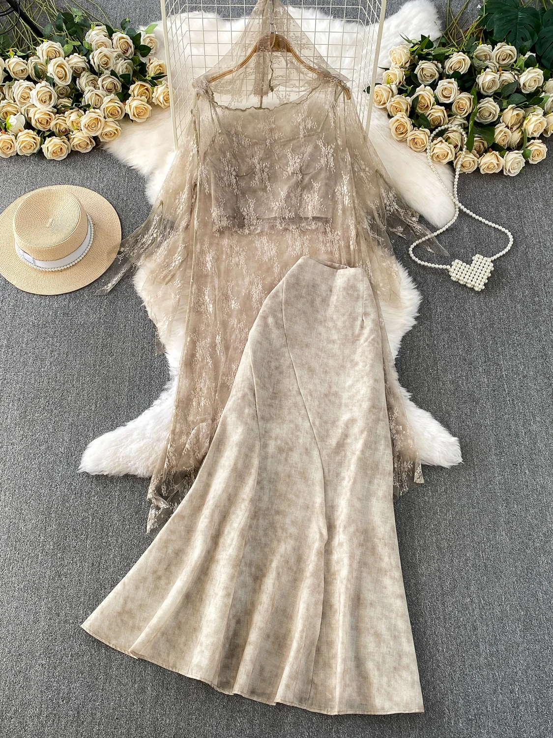 Кружевная шляпа Ele Dr с нижним бельем Ele Fi Tail, длинная юбка, комплект из футболки, модный повседневный дышащий легкий вес
Кружевная шляпа Ele Dr с нижним бельем Ele Fi Tail, длинная юбка, комплект из футболки, модный повседневный дышащий легкий вес