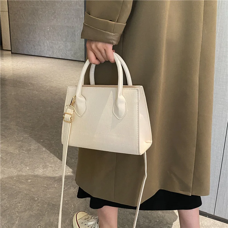 Women Casual Shoulder Bag Leather Handbags Messenger Bags Diagonal Package New Simple Stone Small Square Fashion Hand Mini
Women Casual Shoulder Bag Leather Handbags Messenger Bags Diagonal Package New Simple Stone Small Square Fashion Hand Mini