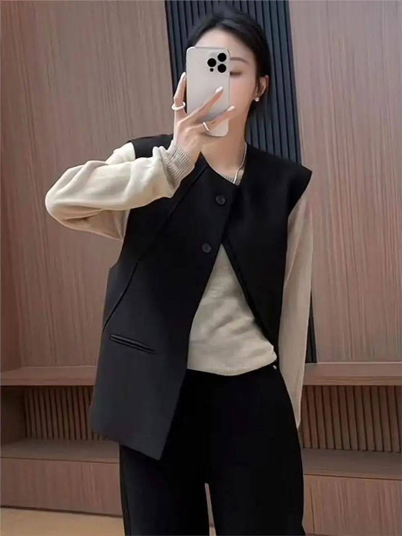 Elegant Two-Button Suit Vest Women's Loose Fashionable Shoulder Top Trendy Commute Style U-Neck Single-Breasted Silk Blend
Elegant Two-Button Suit Vest Women's Loose Fashionable Shoulder Top Trendy Commute Style U-Neck Single-Breasted Silk Blend