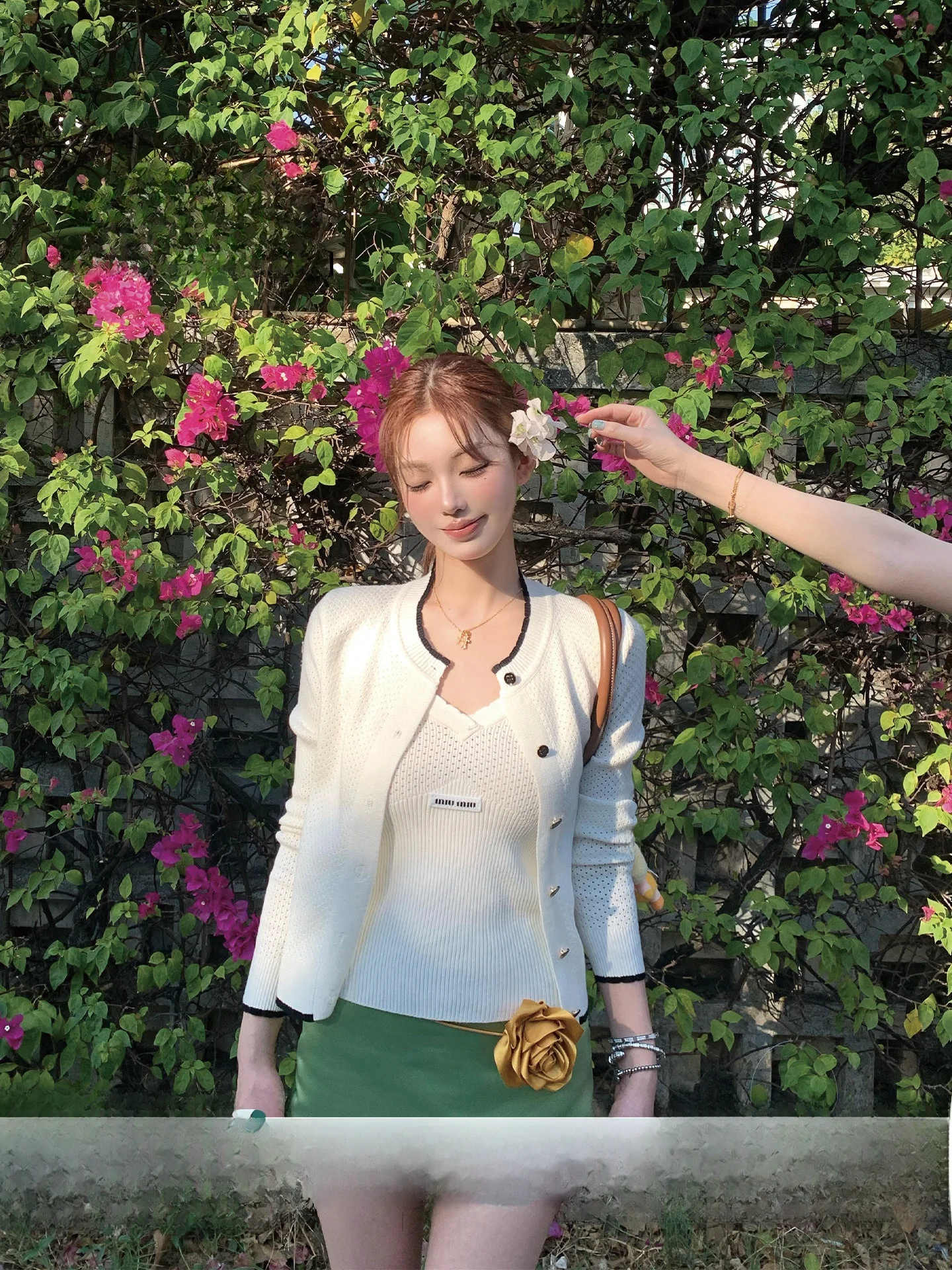 Early Spring Knitted V-neck Set Women's Gentle Style Color Block Miu System College School Sweater Cardigan Two-Piece Suit
Early Spring Knitted V-neck Set Women's Gentle Style Color Block Miu System College School Sweater Cardigan Two-Piece Suit