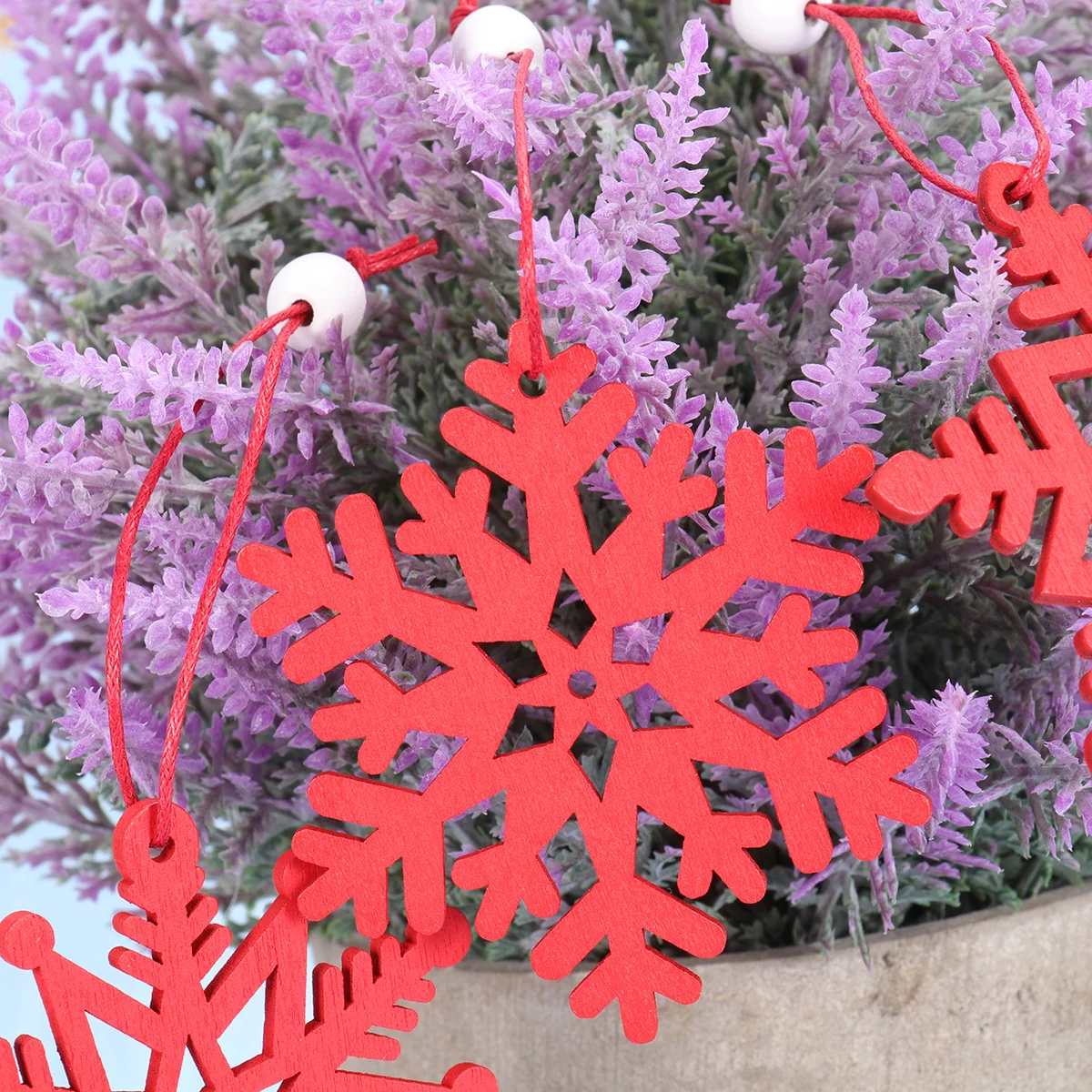 12Pcs Red Wooden Christmas Snowflake Pendants Hanging Slices Xmas Tree Decoration Party Holiday Home Festival Ornament
12Pcs Red Wooden Christmas Snowflake Pendants Hanging Slices Xmas Tree Decoration Party Holiday Home Festival Ornament