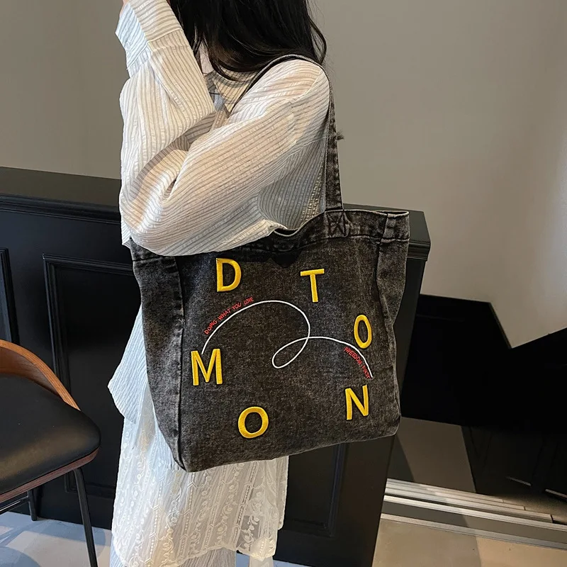 Women Shoulder Bag Large Capacity 2026 Denim Tote Bag Fashion Underarm Harajuku Handbag Clutch Bags Simple Female Commuter bags
Women Shoulder Bag Large Capacity 2026 Denim Tote Bag Fashion Underarm Harajuku Handbag Clutch Bags Simple Female Commuter bags