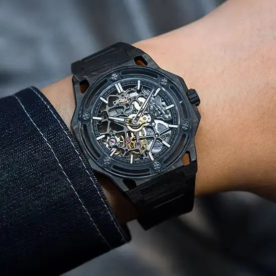 CRONUSART Men Automatic Watch 42mm Carbon Fiber Mechanical Wristwatch Luminous Sapphire Skeleton Dial Fluororubber Strap
CRONUSART Men Automatic Watch 42mm Carbon Fiber Mechanical Wristwatch Luminous Sapphire Skeleton Dial Fluororubber Strap