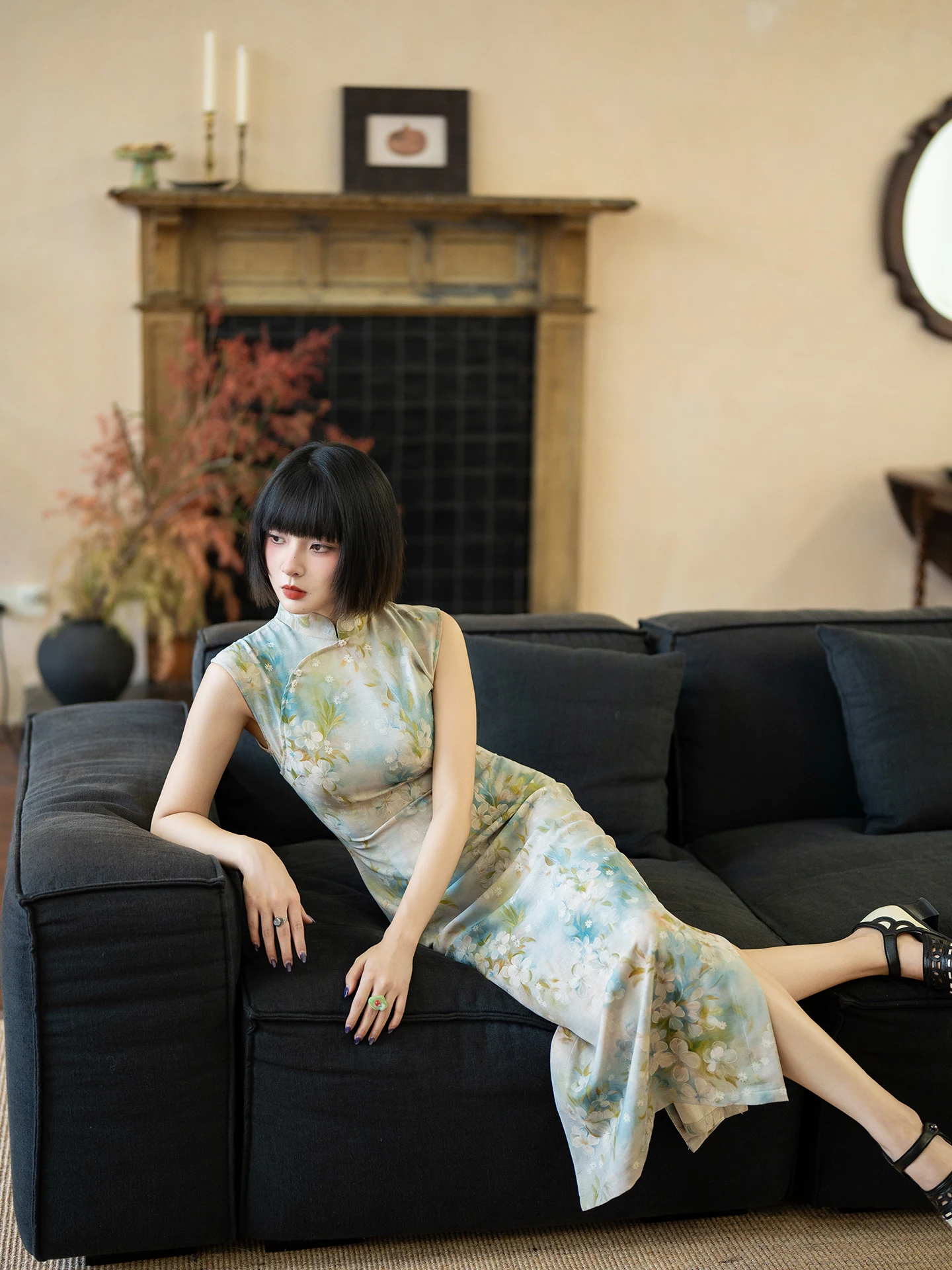 Young Sle Svel een Qipao Traditional Chinese New Version Suitable for Photoaphy And Daily Commuting
Young Sle Svel een Qipao Traditional Chinese New Version Suitable for Photoaphy And Daily Commuting