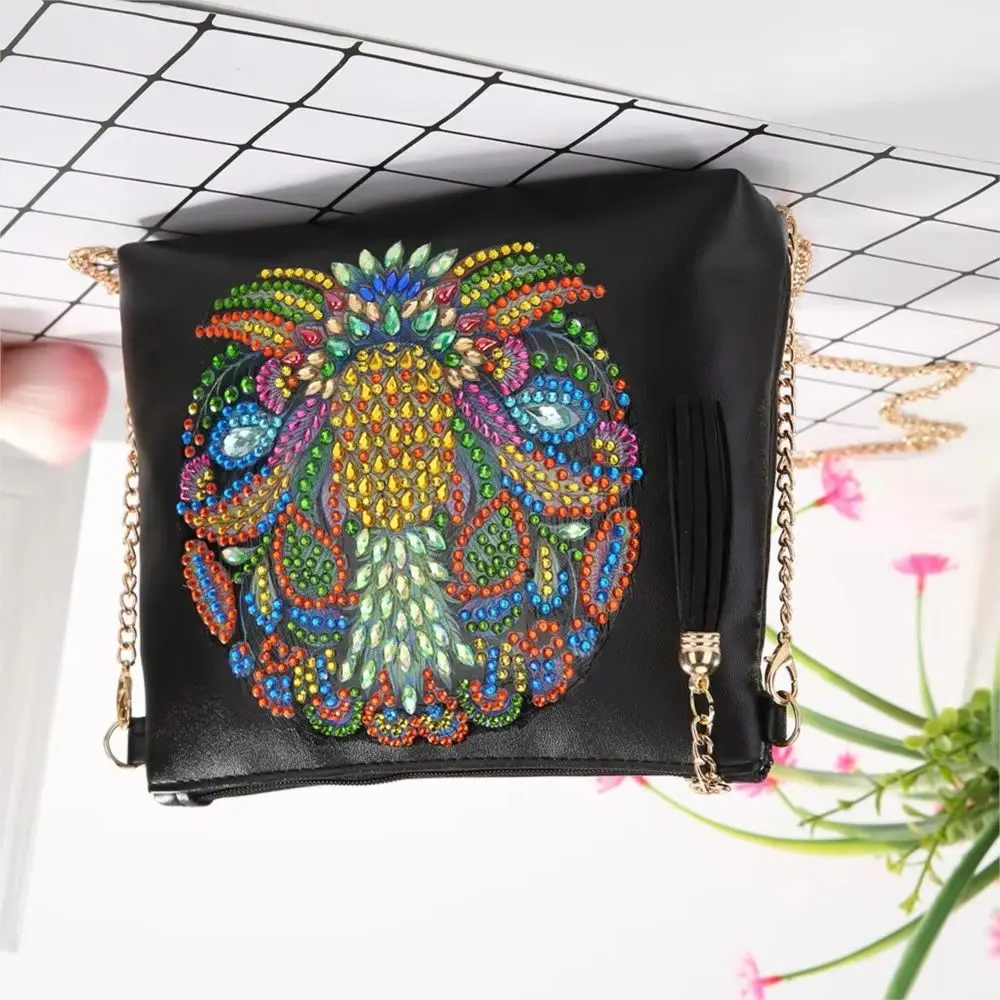 Hot Selling Diamond Painting DIY Sticker Diamond Gemstone Leather Crossbody Bag Diamond Painting Pineapple Style
Hot Selling Diamond Painting DIY Sticker Diamond Gemstone Leather Crossbody Bag Diamond Painting Pineapple Style