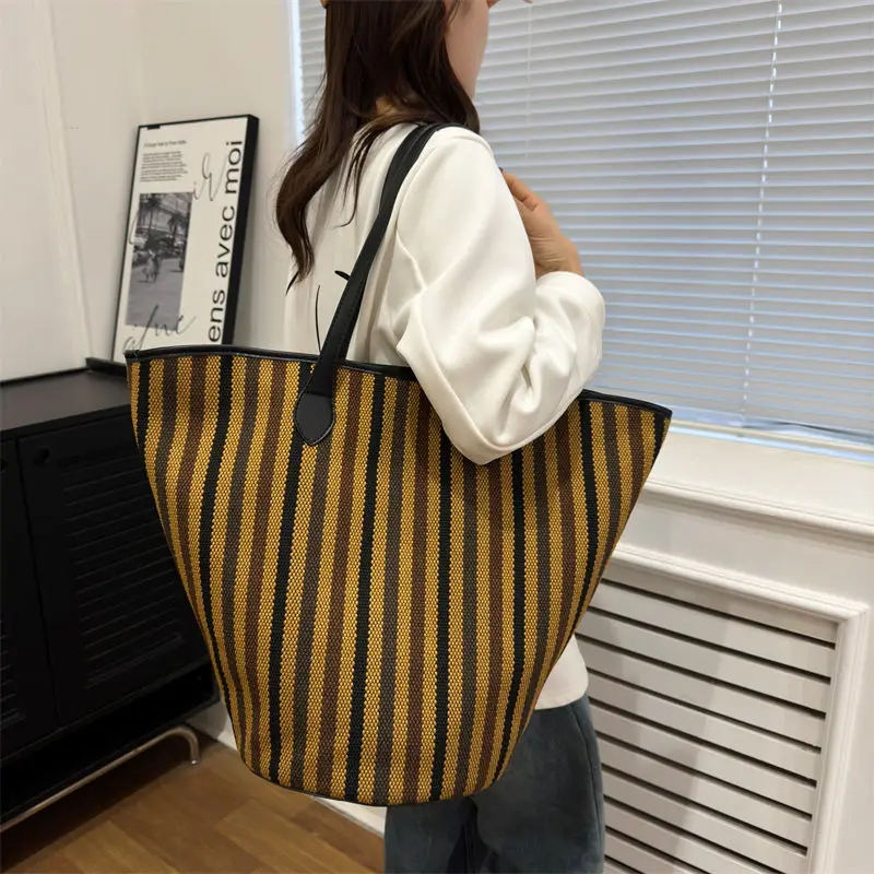 Travel Bag New Multi-functional Storage Bags Lightweight Yoga Fitness Sports Package Big Capacity One Shoulder Armpit Tote Bag
Travel Bag New Multi-functional Storage Bags Lightweight Yoga Fitness Sports Package Big Capacity One Shoulder Armpit Tote Bag