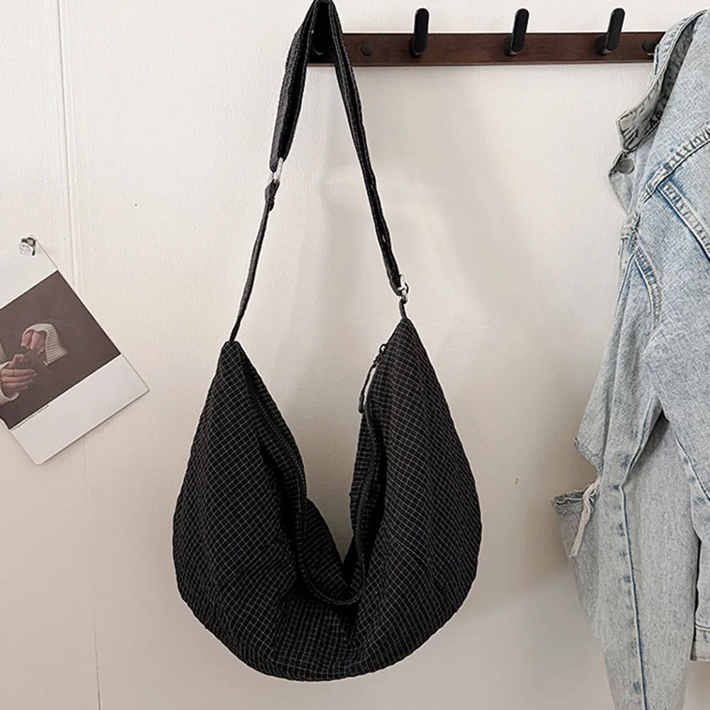 Korean Style Nylon Dumpling Bag Large Capacity Solid Color Single Shoulder Bag Handbag Casual Hobos Crossbody Bag Women Girls
Korean Style Nylon Dumpling Bag Large Capacity Solid Color Single Shoulder Bag Handbag Casual Hobos Crossbody Bag Women Girls