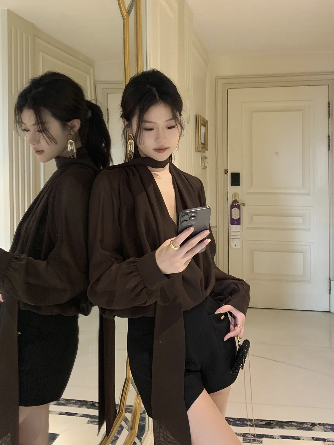 Middletone Alice Long Sve V-Ne Tie Drape Overhead irt Женская повседневная свободная посадка из полиэстера из тонкой ткани премиум-класса
Middletone Alice Long Sve V-Ne Tie Drape Overhead irt Женская повседневная свободная посадка из полиэстера из тонкой ткани премиум-класса