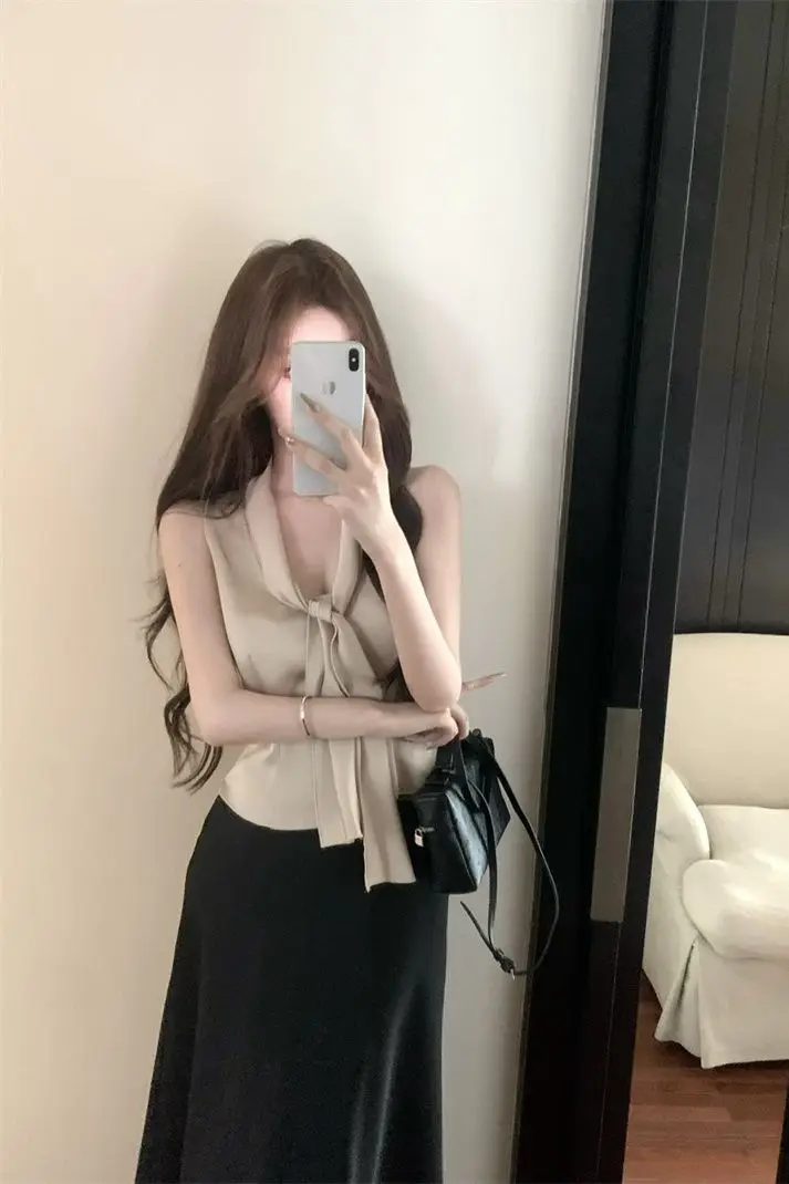 Pure Crave Satin Set 2025 Streamer Tie V Neck Vest Maxi Skirt Corset Styling Fitted Shirt Dress
Pure Crave Satin Set 2025 Streamer Tie V Neck Vest Maxi Skirt Corset Styling Fitted Shirt Dress