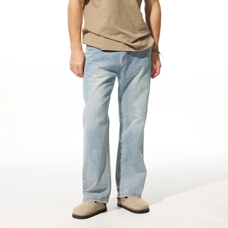 весенне-летний тренд, джинсы с прямыми трубками и микрорасклешенными краями в синем цвете
весенне-летний тренд, джинсы с прямыми трубками и микрорасклешенными краями в синем цвете