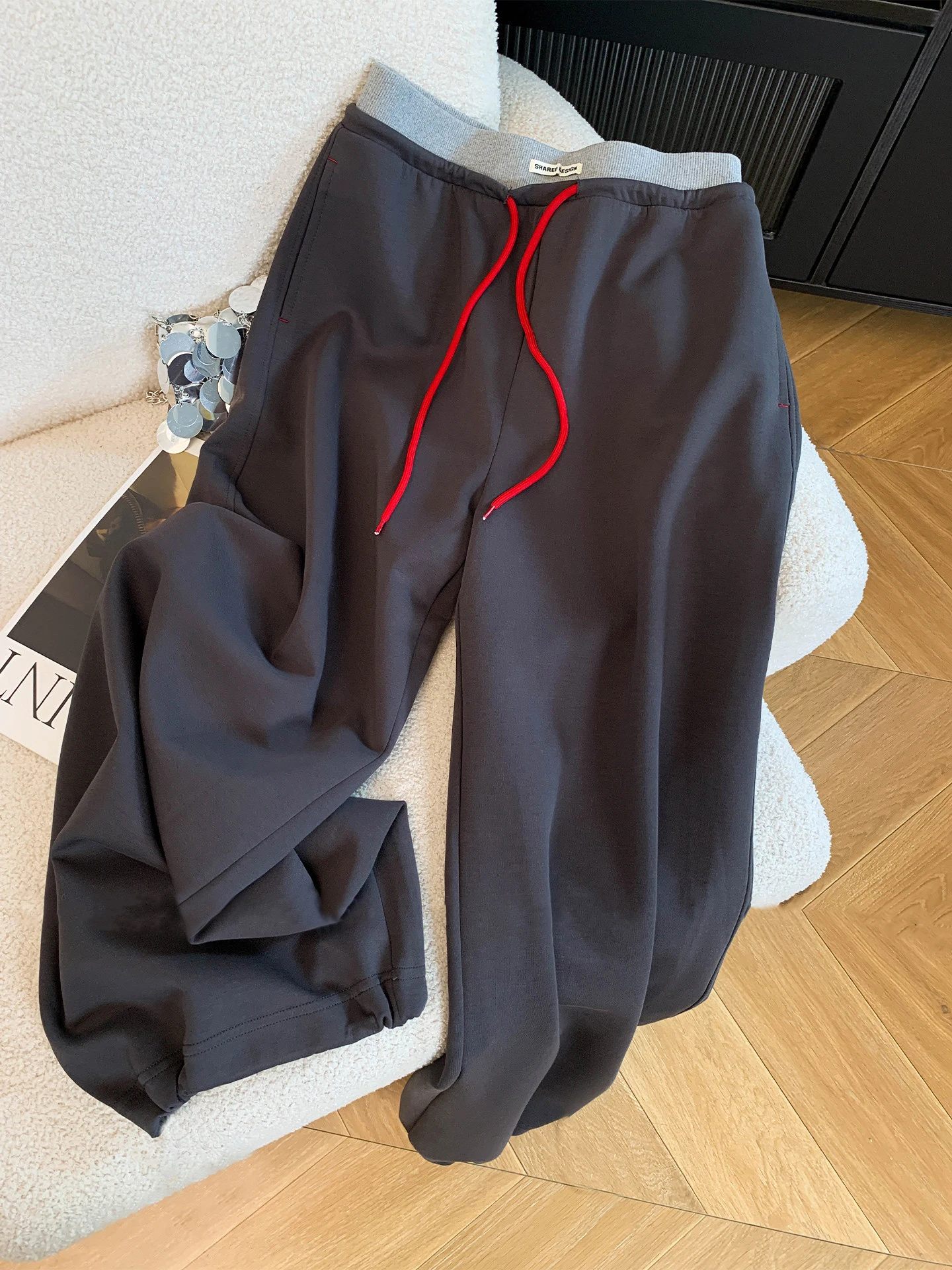 Unique Design Heavy Embroidery Color Block Elastic Waist Casual Pants Women Spring Autumn Fashion Trend Loose Straight Leg Lo...
Unique Design Heavy Embroidery Color Block Elastic Waist Casual Pants Women Spring Autumn Fashion Trend Loose Straight Leg Lo...