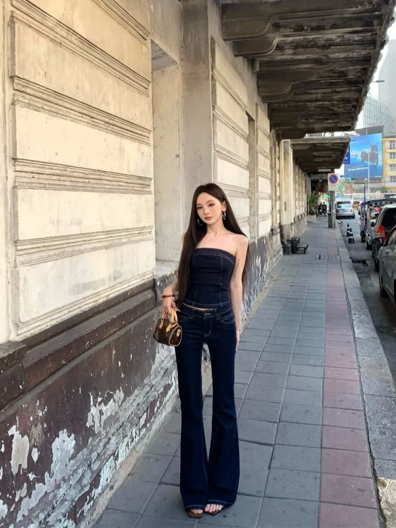 Sexy Short Crop Top Vest Women Summer Spicy Girl Retro Style Denim Pants Flared Long Pants Two Piece Set High Waist Straight Fit
Sexy Short Crop Top Vest Women Summer Spicy Girl Retro Style Denim Pants Flared Long Pants Two Piece Set High Waist Straight Fit