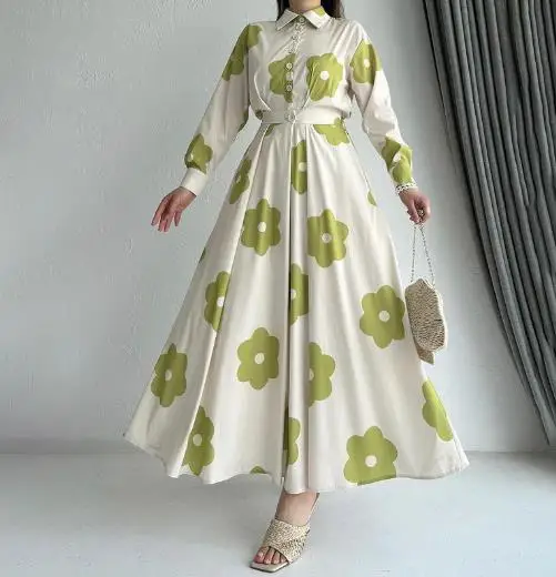 Осенняя женская элегантная и модная однобортная рубашка с длинными рукавами и лацканами с цветочным принтом и юбка трапециевидной формы с высокой талией
Осенняя женская элегантная и модная однобортная рубашка с длинными рукавами и лацканами с цветочным принтом и юбка трапециевидной формы с высокой талией