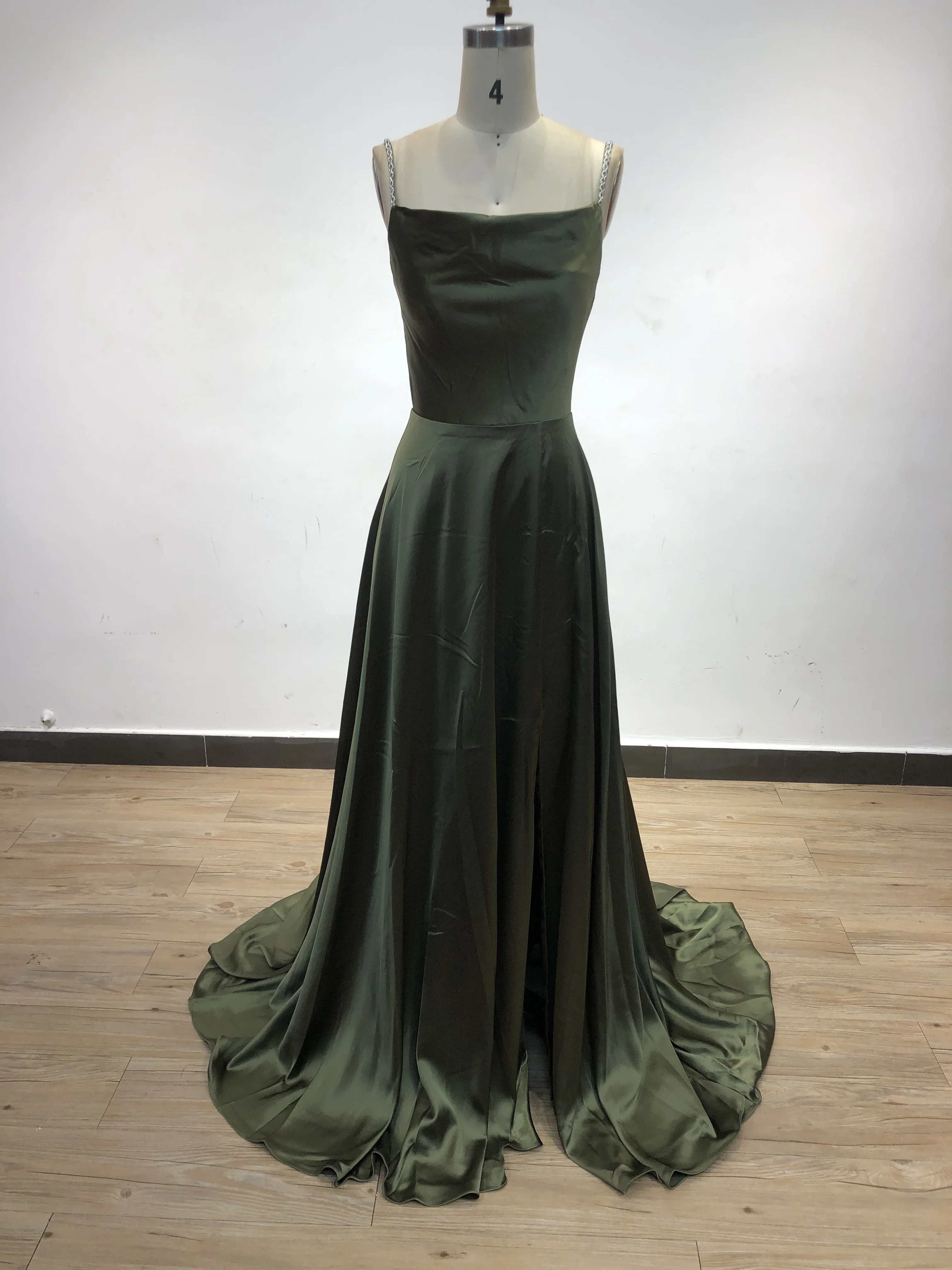 MYMB Women's Elegant Spaghetti Straps A Line Evening Dresses Sleeveless Satin Bridesmaid Satin Prom Gowns For Wedding Party
MYMB Women's Elegant Spaghetti Straps A Line Evening Dresses Sleeveless Satin Bridesmaid Satin Prom Gowns For Wedding Party