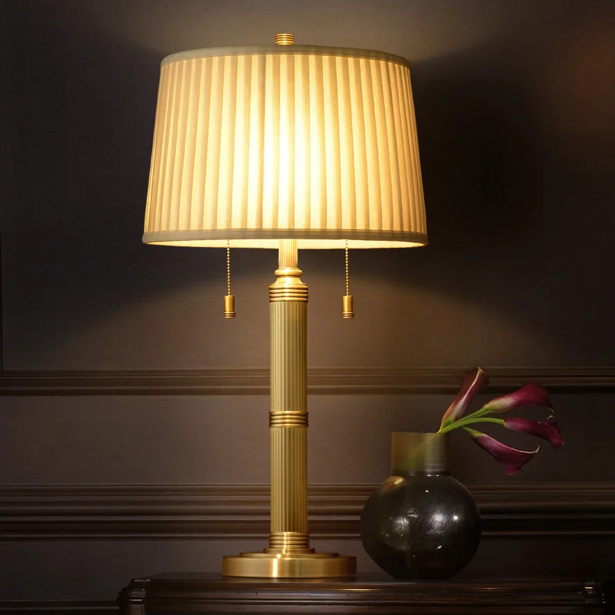 Fashion light luxury copper column table lamp, European romantic bedroom bedside lamp, creative retro copper lamp simple decorat
Fashion light luxury copper column table lamp, European romantic bedroom bedside lamp, creative retro copper lamp simple decorat