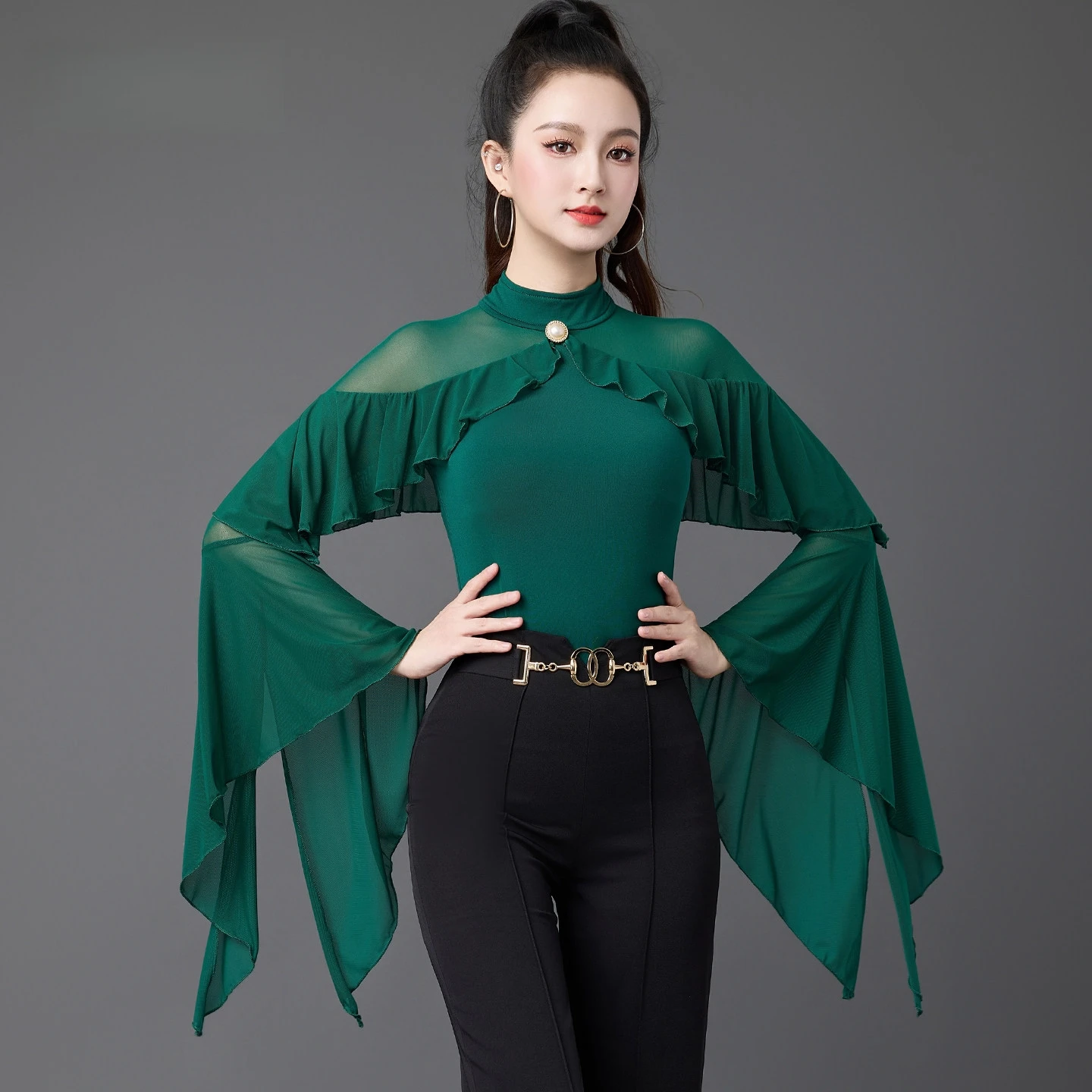 Modern Dance Dress 2026 Jumpsuit Tops For Women's Latin Dance Dress Performance Costumes New Ballroom Waltz Dress Long Sleeves
Modern Dance Dress 2026 Jumpsuit Tops For Women's Latin Dance Dress Performance Costumes New Ballroom Waltz Dress Long Sleeves