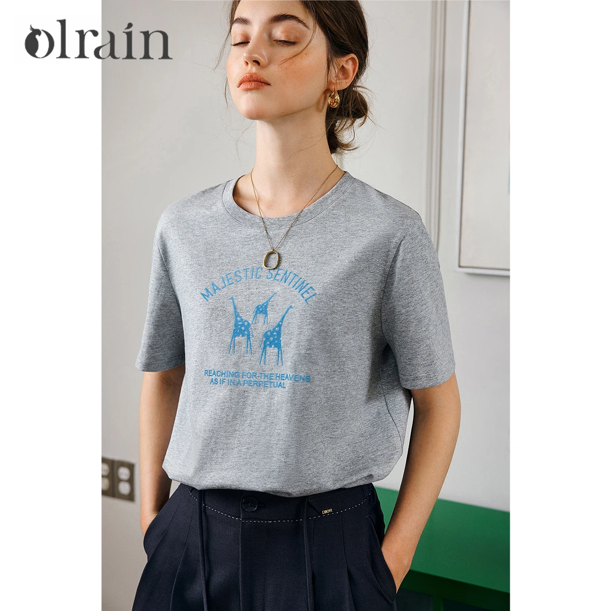 Женская футболка OLrain, лето 2029, модные флокированные забавные принты, серые повседневные хлопковые футболки с круглым вырезом и короткими рукавами O57XT96962
Женская футболка OLrain, лето 2029, модные флокированные забавные принты, серые повседневные хлопковые футболки с круглым вырезом и короткими рукавами O57XT96962