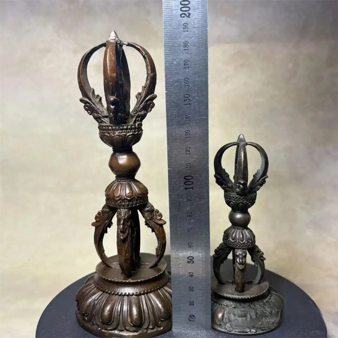 Vintage Tibetan Nepalese Five Prongs Phurba Vajra With Stand, Religious Ornament
Vintage Tibetan Nepalese Five Prongs Phurba Vajra With Stand, Religious Ornament