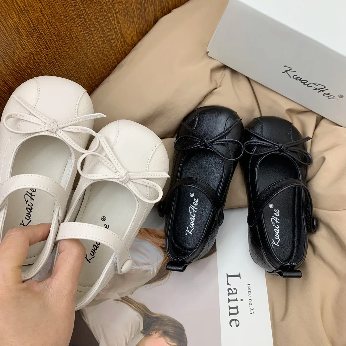 Kids'Casual Shoes Fashion Solid Color PU Leather Bow Spring Flat Shoes For Children Anti-slip White Black Shoes Size 23-33
Kids'Casual Shoes Fashion Solid Color PU Leather Bow Spring Flat Shoes For Children Anti-slip White Black Shoes Size 23-33