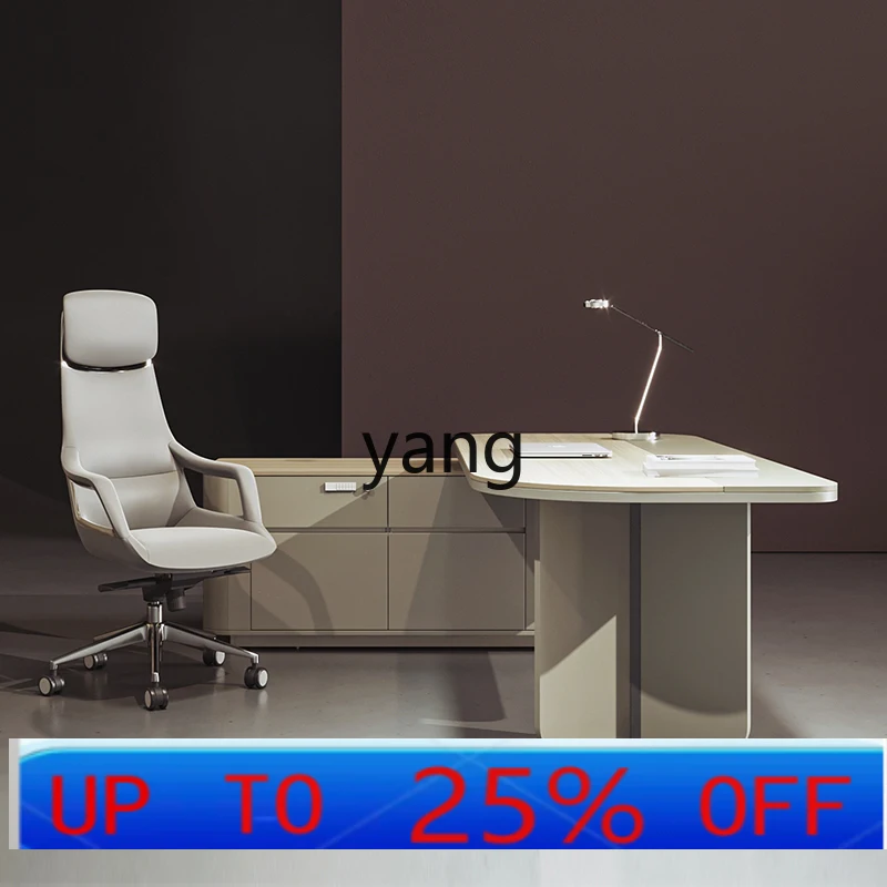 Комплект офисной мебели Lcx: стол руководителя и стул
Комплект офисной мебели Lcx: стол руководителя и стул