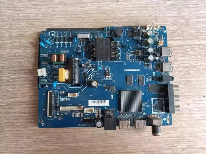 Оригинальная ТВ 39T 4 материнская плата TPD T920T PB751 конфигурация экрана C390Y19FV7
Оригинальная ТВ 39T 4 материнская плата TPD T920T PB751 конфигурация экрана C390Y19FV7