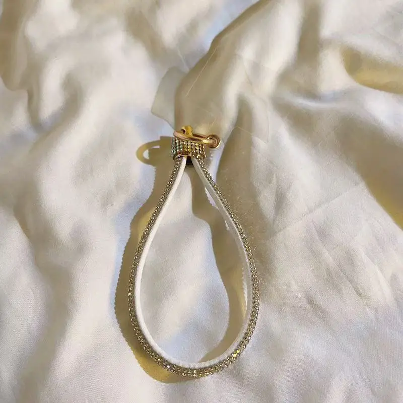 New Mobile Phone Lanyard Wrist Luxury Rhinestone Hanging ZY Chain High-End Short Diamond-Encrusted Bracelet Anti-Lost Metal
New Mobile Phone Lanyard Wrist Luxury Rhinestone Hanging ZY Chain High-End Short Diamond-Encrusted Bracelet Anti-Lost Metal