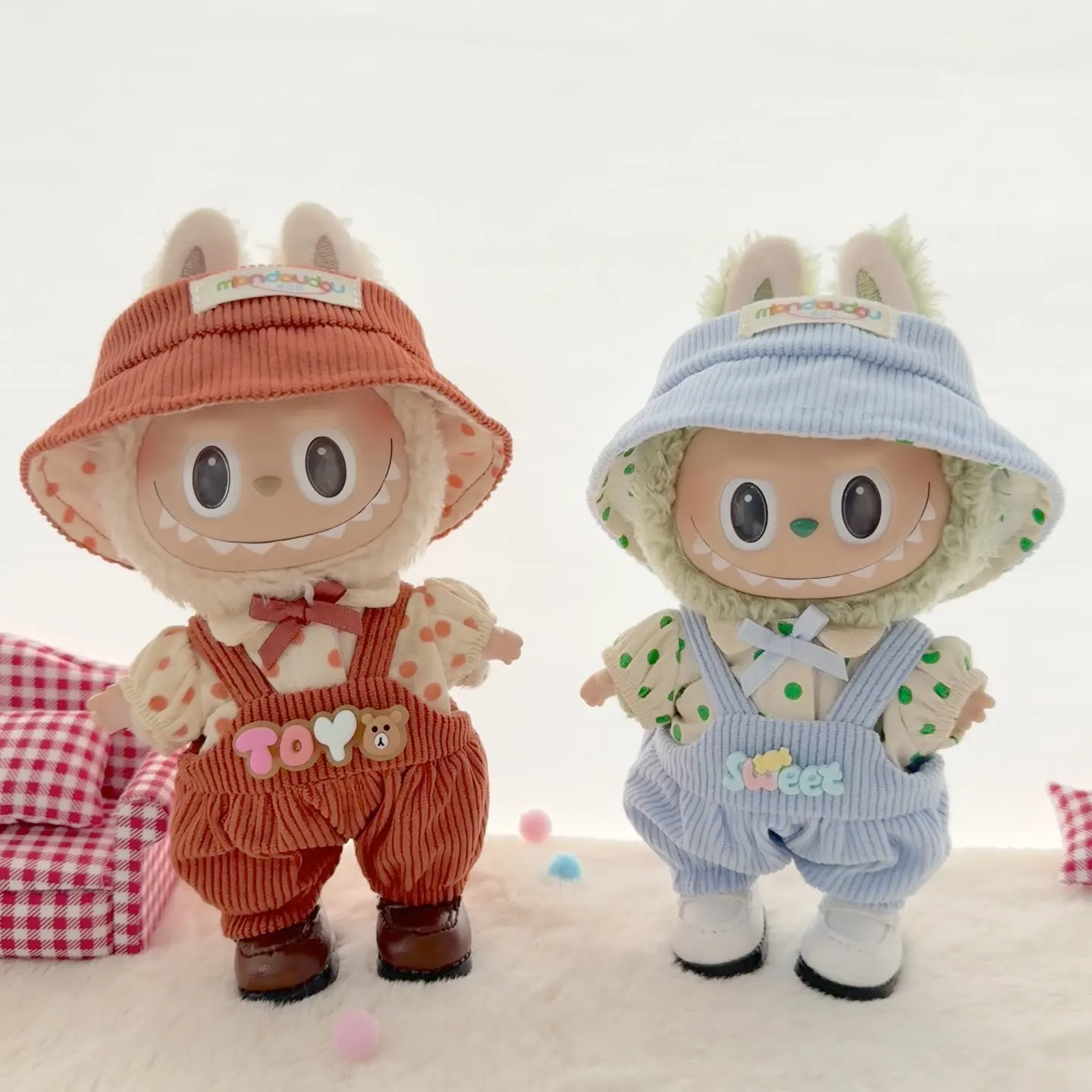 15cm/17cm Labubu Pendant Keychain Doll Costume Sitting Party Doll Toy Bear Sweet Overalls Set DIY Gift
15cm/17cm Labubu Pendant Keychain Doll Costume Sitting Party Doll Toy Bear Sweet Overalls Set DIY Gift