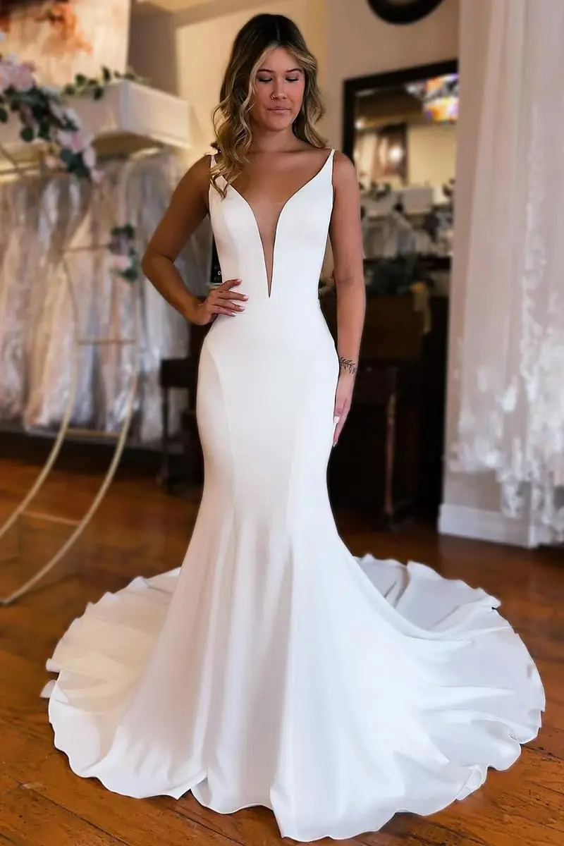 Mermaid Wedding Dress V-Neck Open Back Boho Wedding Gown White Plain Long Train Beach Evening Gown Bridal Dress
Mermaid Wedding Dress V-Neck Open Back Boho Wedding Gown White Plain Long Train Beach Evening Gown Bridal Dress