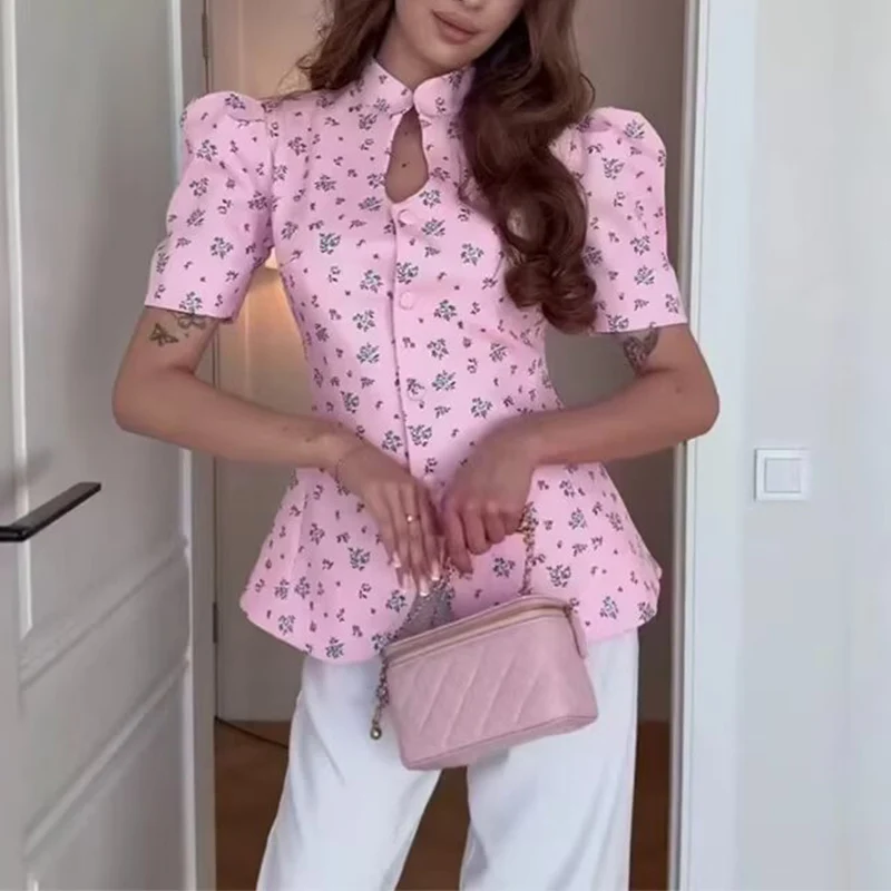 Women's Top 2026 Summer New Fashion Printed Stand Collar Short-Sleeve Shirt Jacket for Women Autumn Elegance Chic Ladies Shirt
Women's Top 2026 Summer New Fashion Printed Stand Collar Short-Sleeve Shirt Jacket for Women Autumn Elegance Chic Ladies Shirt
