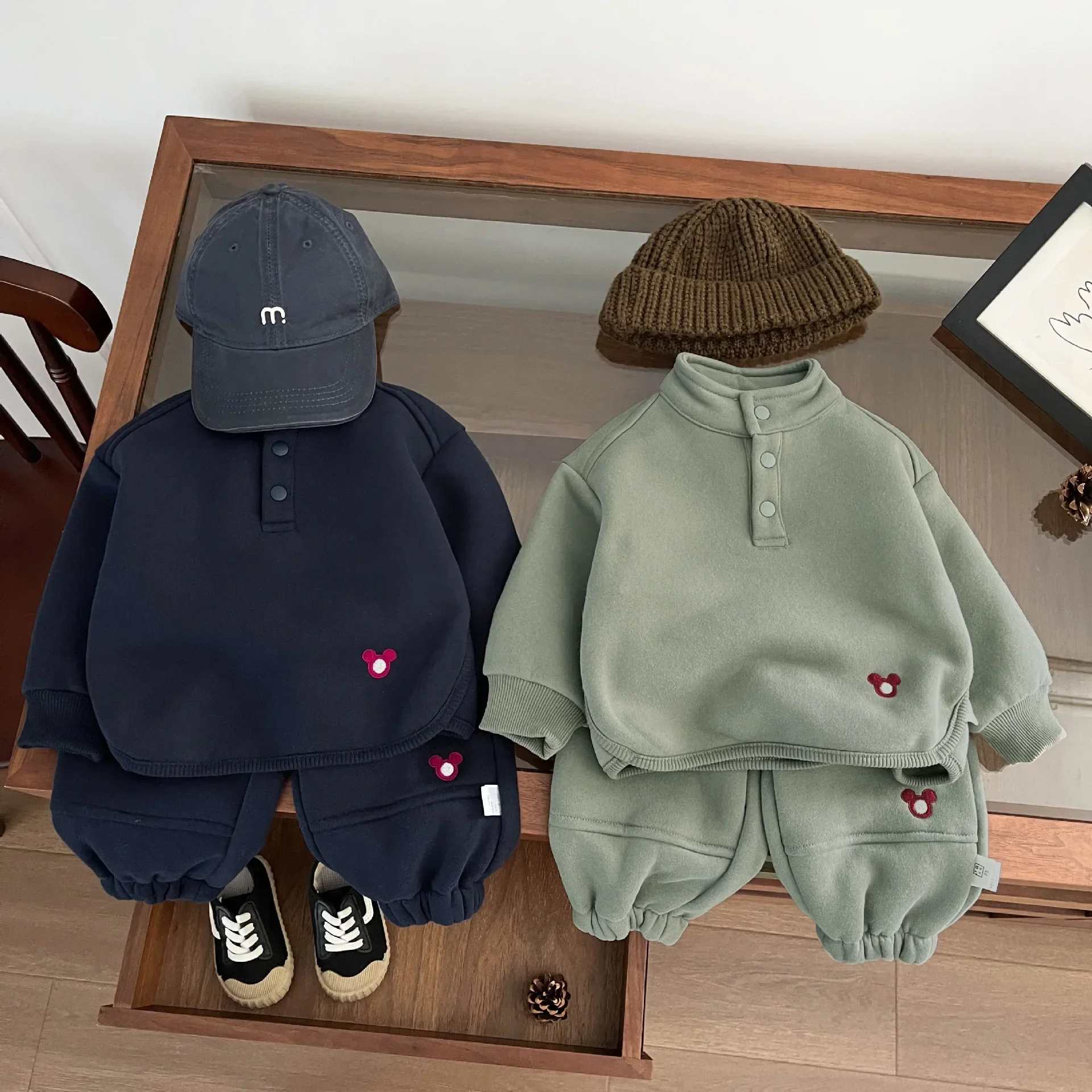 Winter Children's Sets Thicken Warm Plush Fashion Kids Sweater Pant 2pcs Set Boys Girls Clothes Sports Suit for 0-3years
Winter Children's Sets Thicken Warm Plush Fashion Kids Sweater Pant 2pcs Set Boys Girls Clothes Sports Suit for 0-3years