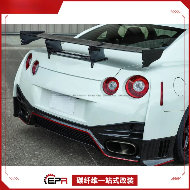 Для Nissan GTR R35 (Nismo Style) — спойлер багажника GT из углеродного волокна с добавлением огней (большой размер)
Для Nissan GTR R35 (Nismo Style) — спойлер багажника GT из углеродного волокна с добавлением огней (большой размер)