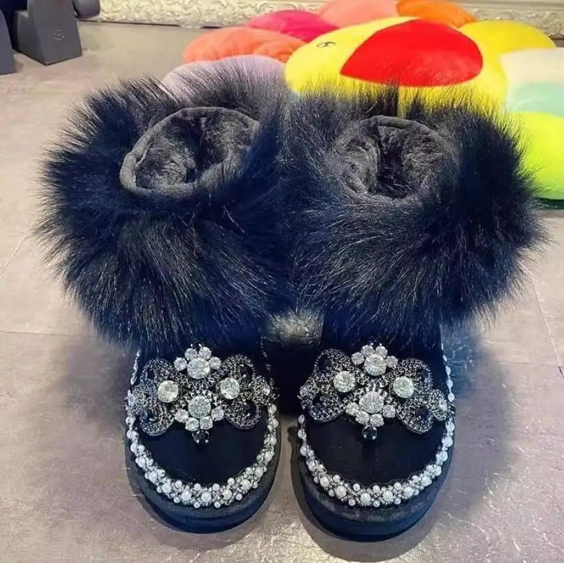 Pearl Crystal Decor Sole Diamond Flower Fox Fur Snow Boots Woman Flats Black Suede Warm Fur Winter Booties Shoes
Pearl Crystal Decor Sole Diamond Flower Fox Fur Snow Boots Woman Flats Black Suede Warm Fur Winter Booties Shoes