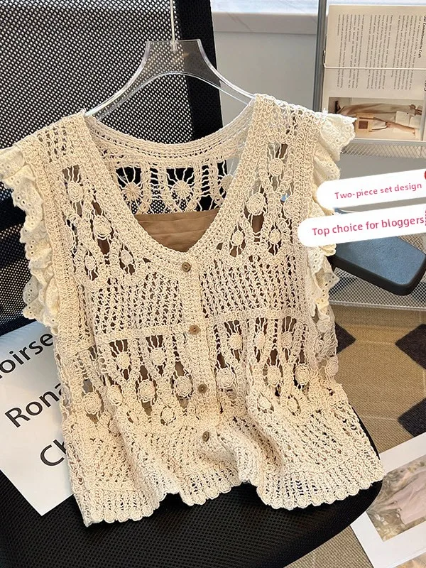 Summer Lace Hollow out V-Neck Sleeveless Knitted Vest Trendy Women's Fashion Korean Style Loose Fit Short Length Cardigan
Summer Lace Hollow out V-Neck Sleeveless Knitted Vest Trendy Women's Fashion Korean Style Loose Fit Short Length Cardigan