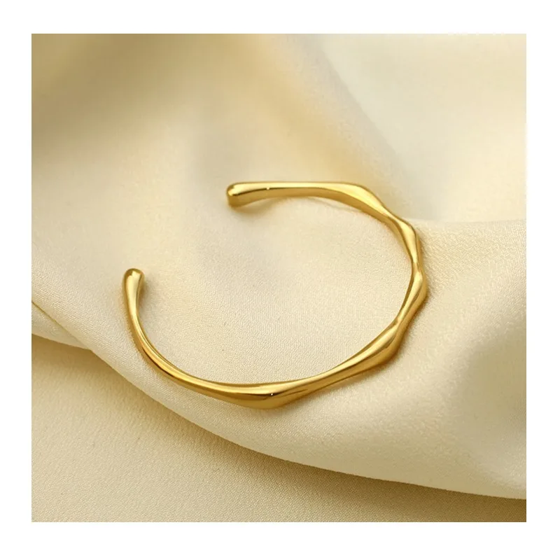 Simple Mobius Stainless Steel Smooth Surface Does Not Fade Irregular Geometric Opening Bracelet Gold Female
Simple Mobius Stainless Steel Smooth Surface Does Not Fade Irregular Geometric Opening Bracelet Gold Female