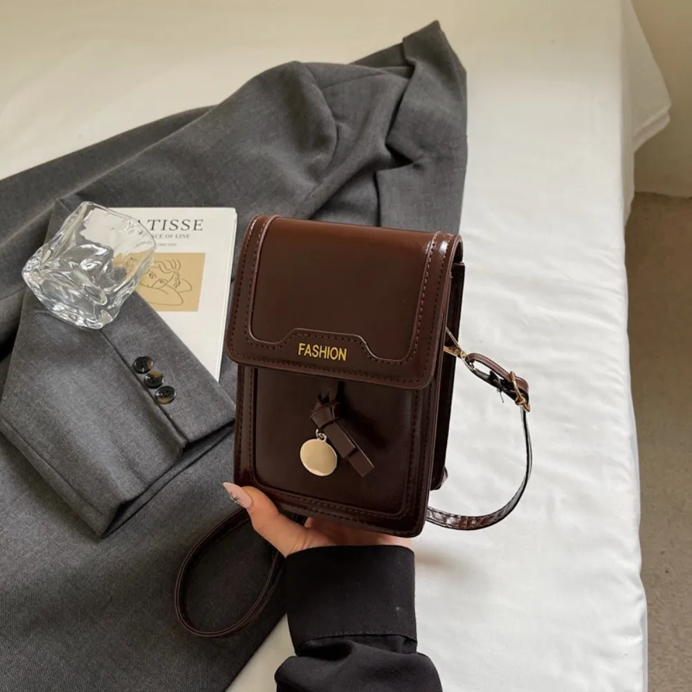 Temperament Trendy Small Square Bag Oil Wax Leather Unique Crossbody Bag Quali Texture Patchwork Design Shoulder Bag Evening Out
Temperament Trendy Small Square Bag Oil Wax Leather Unique Crossbody Bag Quali Texture Patchwork Design Shoulder Bag Evening Out