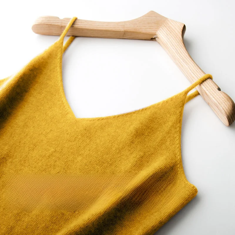 Versatile Cashmere Vest Knitted V-Neck Underwear Base Layer Small Tank Top Warmth Commute Style Pure Color Regular Fit
Versatile Cashmere Vest Knitted V-Neck Underwear Base Layer Small Tank Top Warmth Commute Style Pure Color Regular Fit