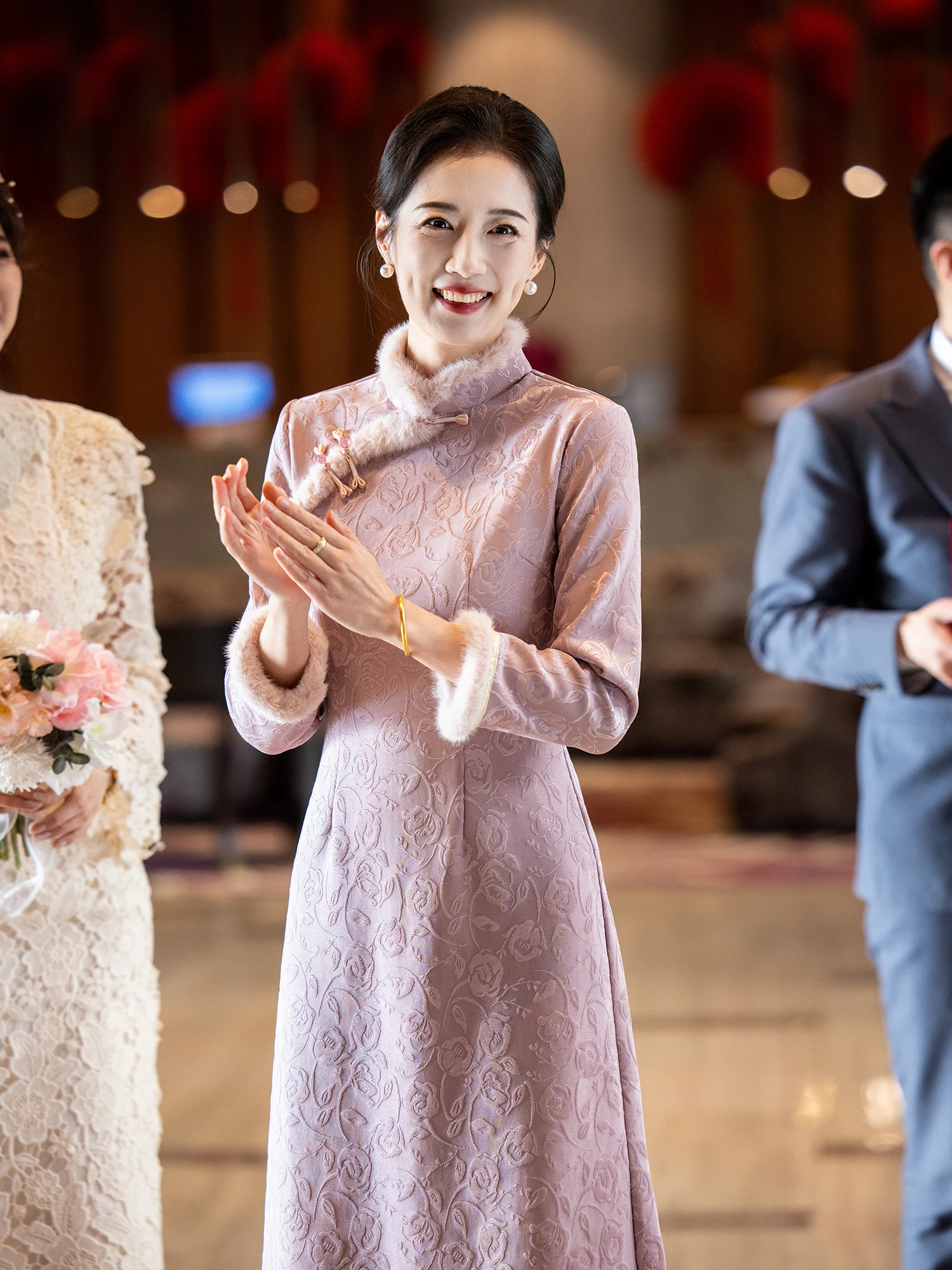 Pastel Purple Velvet Long Qipao Fro Coat Warmth for Wedding Women's A-Line Skirt Sle Traditional Chinese New Year Perform...
Pastel Purple Velvet Long Qipao Fro Coat Warmth for Wedding Women's A-Line Skirt Sle Traditional Chinese New Year Perform...