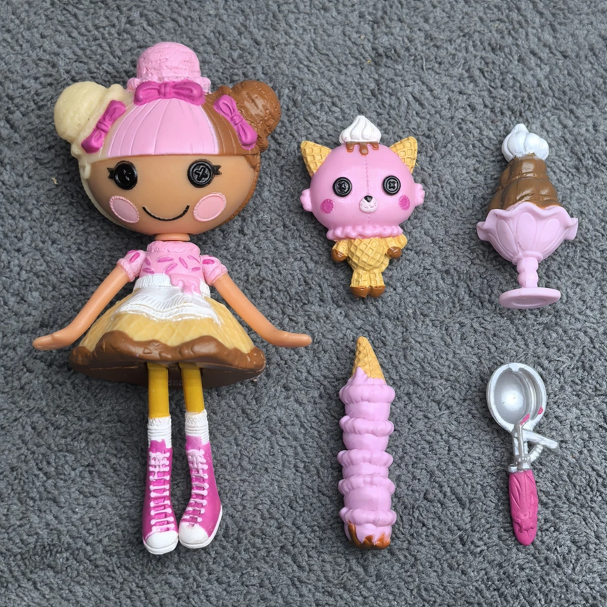 Оригинальная кукла Pet Lalalopsy 8 см, 1 комплект, праздничная подарочная серия для девочек, детские игрушки «сделай сам»
Оригинальная кукла Pet Lalalopsy 8 см, 1 комплект, праздничная подарочная серия для девочек, детские игрушки «сделай сам»
