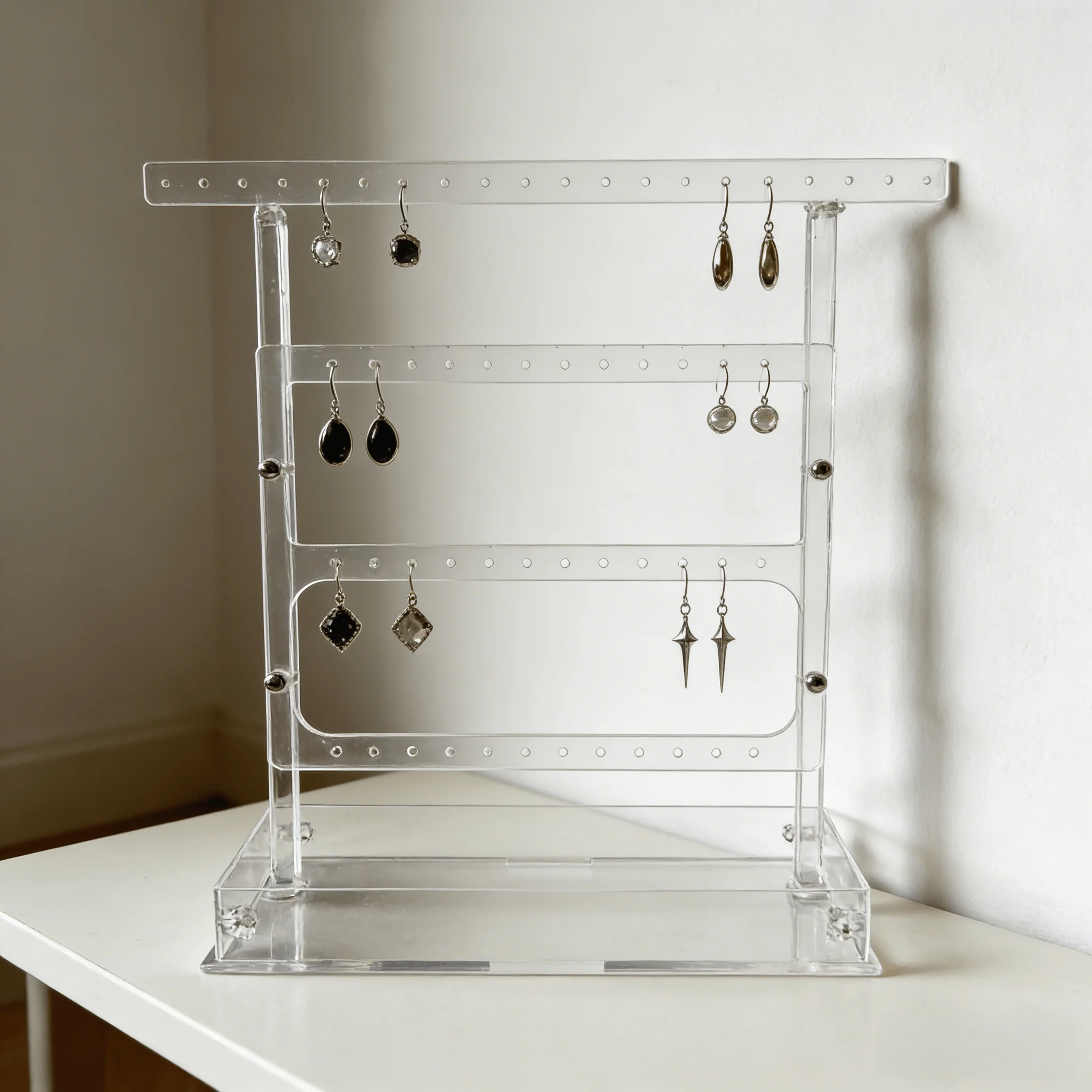 Элитная прозрачная акриловая подставка для украшений, держатель для браслетов, ожерелий, серег и часов, инструменты для организации пространства.
Элитная прозрачная акриловая подставка для украшений, держатель для браслетов, ожерелий, серег и часов, инструменты для организации пространства.