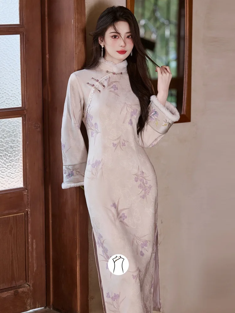 Новый китайский длинный костюм для молодых девушек на подкладке с цветочной вышивкой, теплая удобная повседневная одежда
Новый китайский длинный костюм для молодых девушек на подкладке с цветочной вышивкой, теплая удобная повседневная одежда