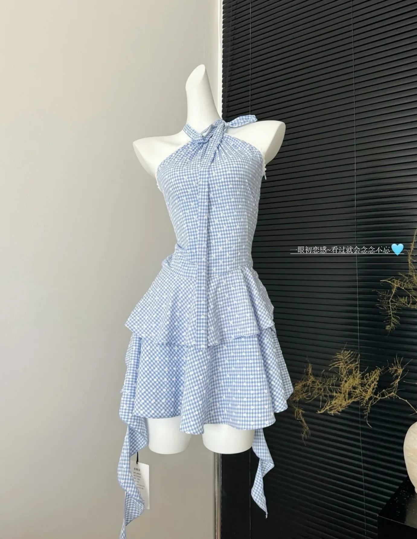Women's Blue Plaid A-line Dress Vintage Sleeveless Off Shoulder Mini Dresses Y2k Elegant One Piece Frocks 2000s Clothes Summer
Women's Blue Plaid A-line Dress Vintage Sleeveless Off Shoulder Mini Dresses Y2k Elegant One Piece Frocks 2000s Clothes Summer