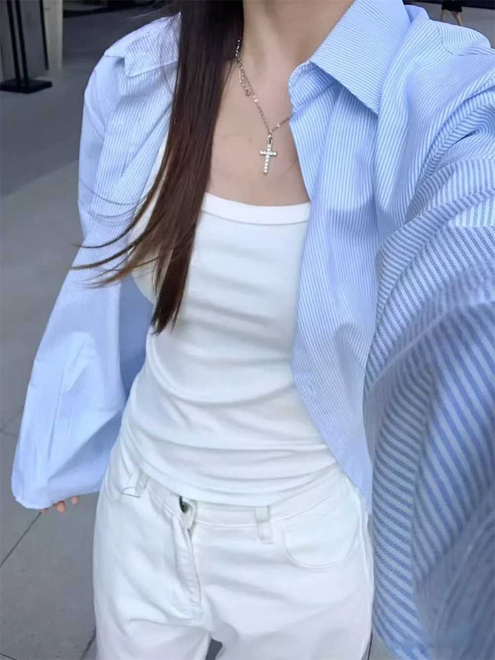 Women Light Blue Vertical Striped Shirt Loose Fit Long Sleeve with Chest Pocket Lightweight Casual Open Front Blouse
Women Light Blue Vertical Striped Shirt Loose Fit Long Sleeve with Chest Pocket Lightweight Casual Open Front Blouse