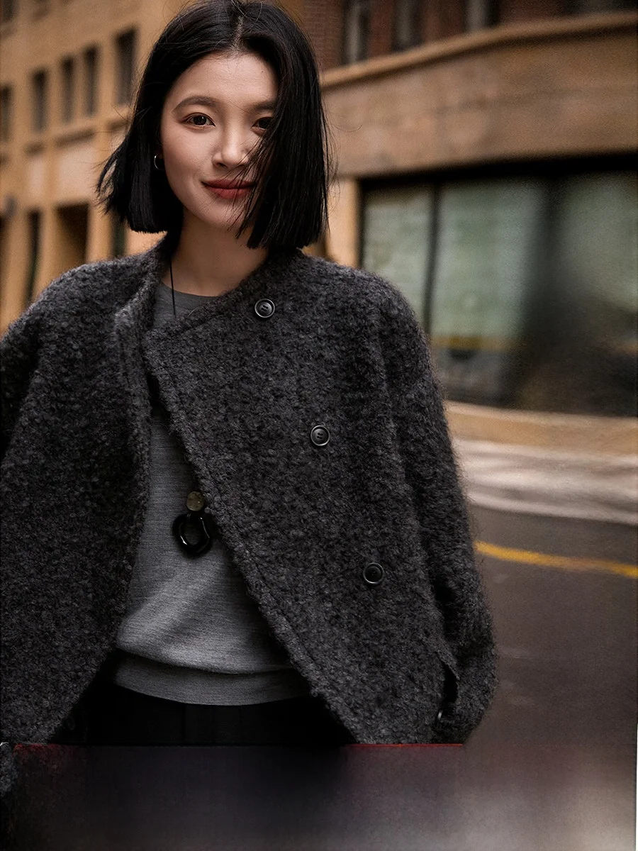 Теплое пальто OL Sle с облачной текстурой, ручной работы, из кашемира, с круглым вырезом, верхняя одежда для женщин, с длинными рукавами, воротником-стойкой, осенне-зимнее
Теплое пальто OL Sle с облачной текстурой, ручной работы, из кашемира, с круглым вырезом, верхняя одежда для женщин, с длинными рукавами, воротником-стойкой, осенне-зимнее