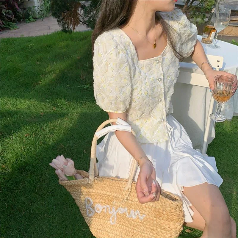 Floral Shirt Women Summer Cropped Sweet Girls Stylish Leisure Aesthetic Lovely Design Popular Korean Style Fashion Chemise Femme
Floral Shirt Women Summer Cropped Sweet Girls Stylish Leisure Aesthetic Lovely Design Popular Korean Style Fashion Chemise Femme
